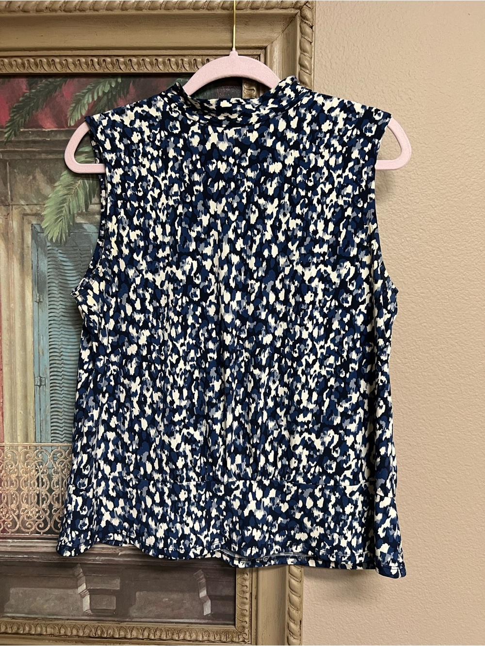 Banana Republic Navy and White Sleeveless Printed Top